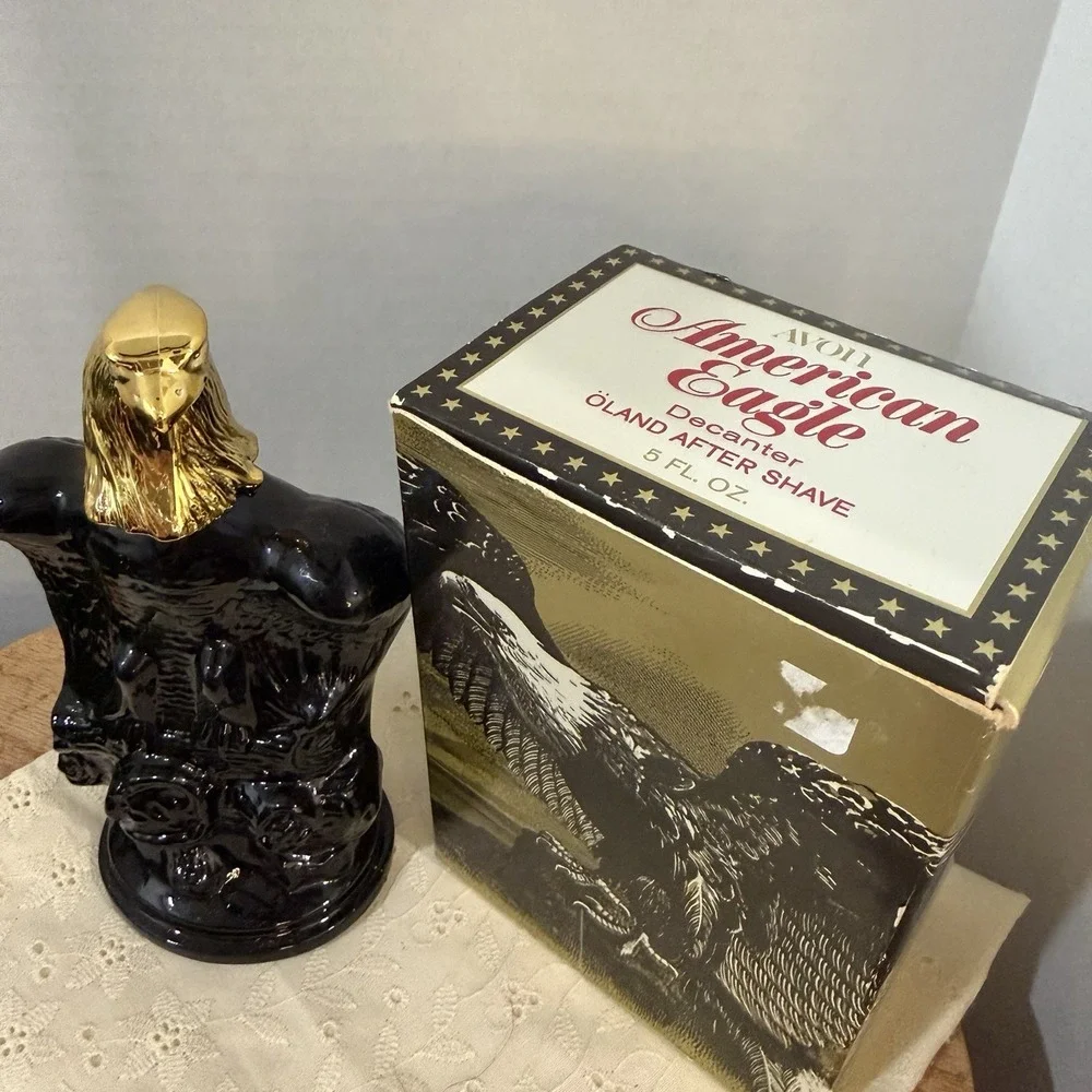 Avon‎ American Eagle Decanter Black Glass w/ Box 6 oz After Shave Bottle Vintage